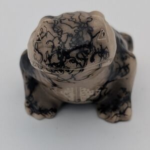 Navajo Horse Hair Pottery Frog Figurine - Signed T. Vail Jr.